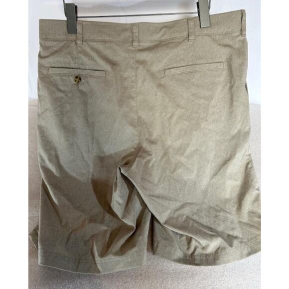 Pair Of Ben Hogan Golf Shorts Size 38 Set Of 2- Khaki & Gray (Spot On Beige) - Picture 7 of 9